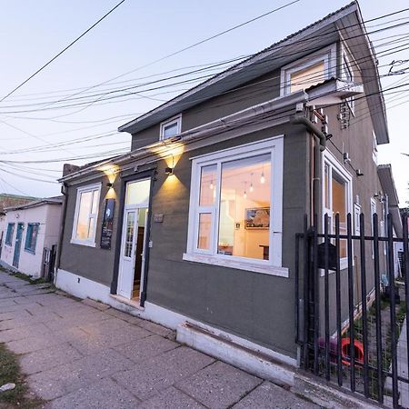 Hostal Boutique Terra Antarctica プンタアレナス エクステリア 写真
